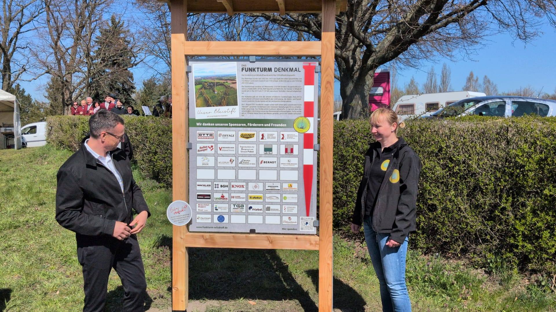Einweihung des Funkturm-Denkmals